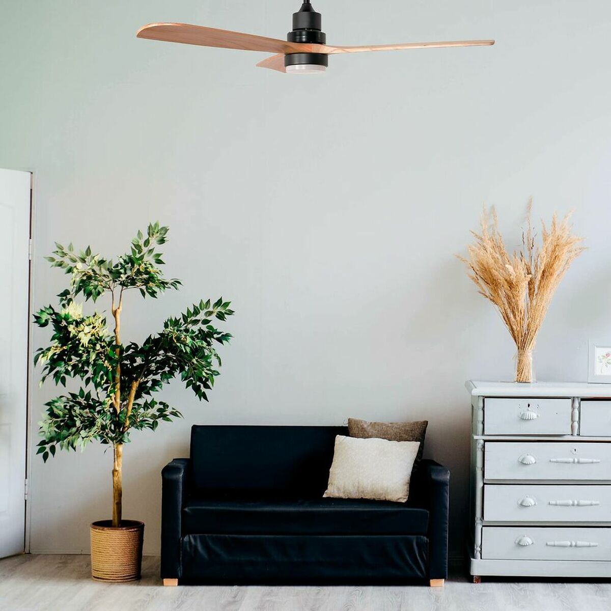 V4HE28E297E55CB1A98EFA284BAE6A05ACER6752857P2